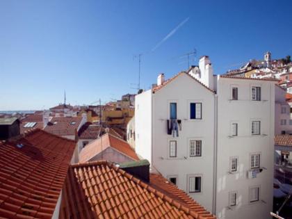 Traveling To Lisbon Alfama Apartments - image 3