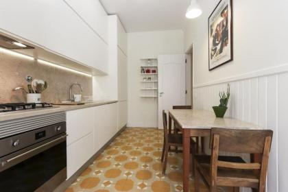 Stylish Flat in Principe Real by GuestReady - image 11