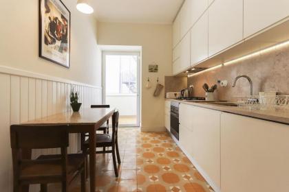 Stylish Flat in Principe Real by GuestReady - image 19