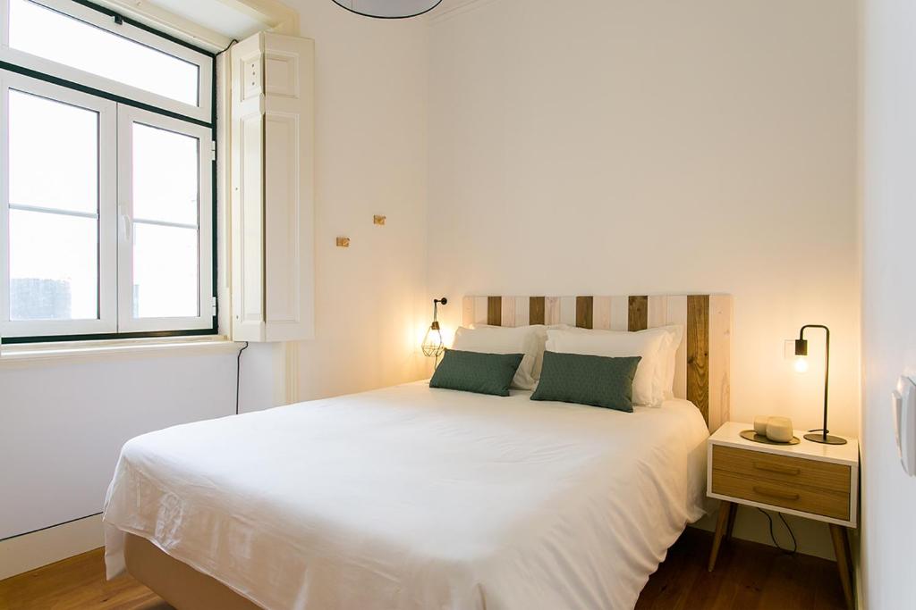 LovelyStay - Cozy 3BDR Apartment in Estrela - main image