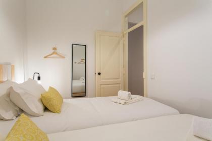 LovelyStay - Cozy 3BDR Apartment in Estrela - image 10