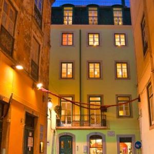 Lisbon Colours Bairro Alto Apartments