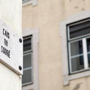 Lost Lisbon :: Cais House