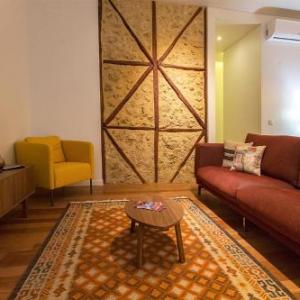 Downtown Prestige by Homing 