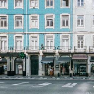 3 Bed River View Apartment in Baixa with balcony