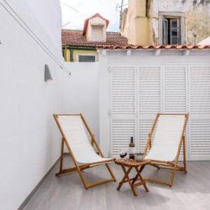 Elegant Apartment with Private terrace in Chiado