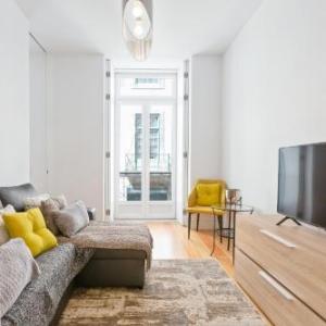 Spacious 1 Bed Apt Sleeps 4 nr Baixa Lisbon