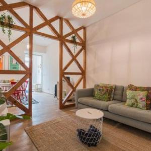 LovelyStay   Peaceful Central Apartment I
