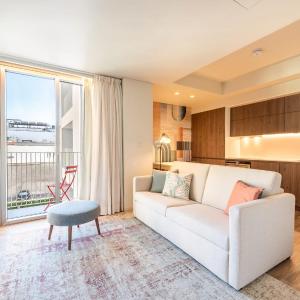 midcentury Studio with Balcony in Santos 201 