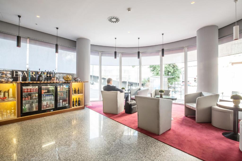 Hotel 3K Madrid - image 2