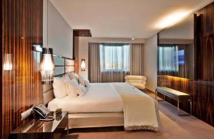 Altis Grand Hotel - image 10