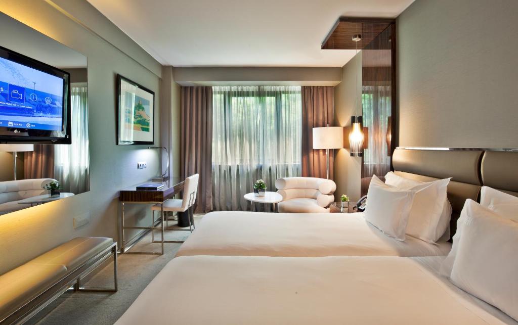 Altis Grand Hotel - image 3