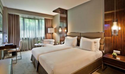 Altis Grand Hotel - image 4