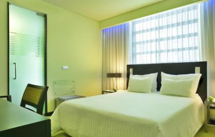 SANA Capitol Hotel - image 11