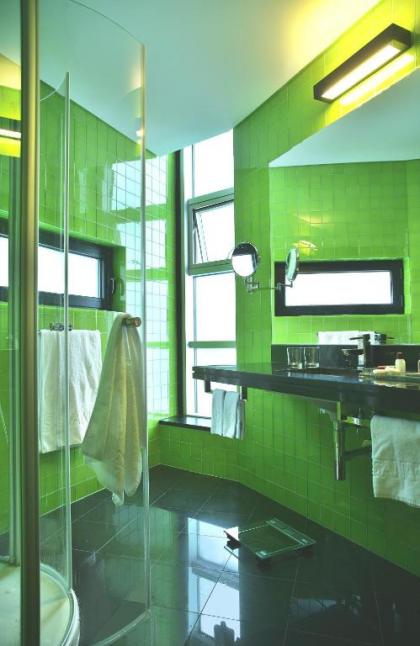 SANA Capitol Hotel - image 20