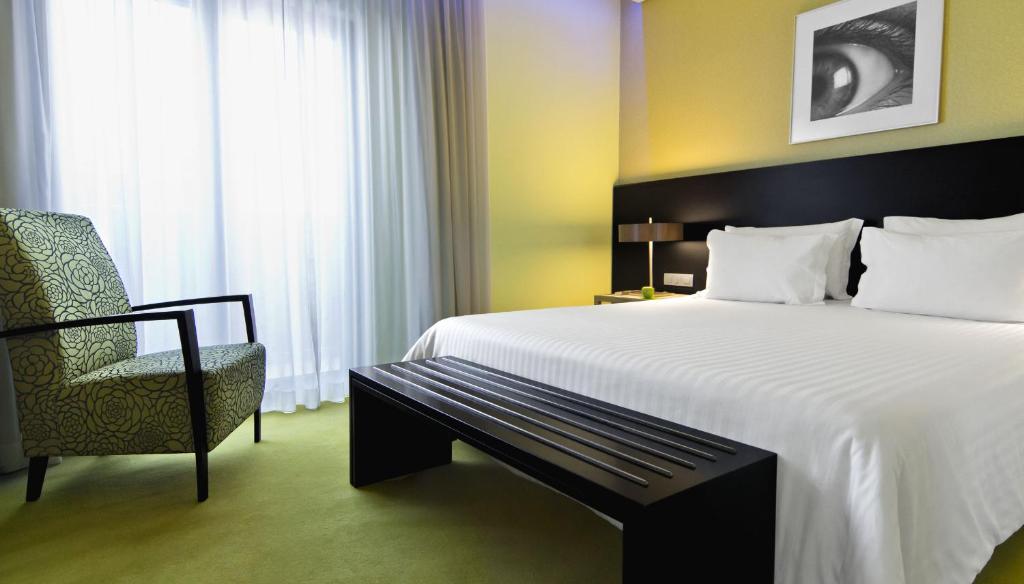 SANA Capitol Hotel - image 3