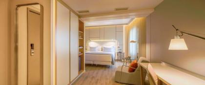 NH Collection Lisboa Liberdade - image 4