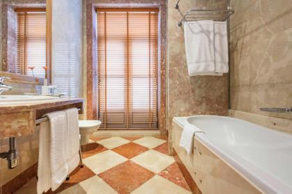 Hotel Real Palacio - image 19