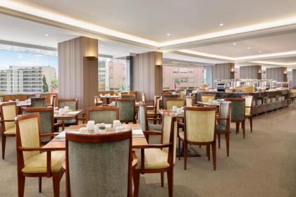 Ramada by Wyndham Lisbon - image 19