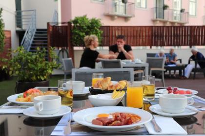 Hotel Mundial - image 13