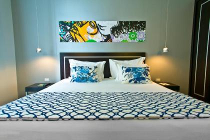 Internacional Design Hotel - image 17