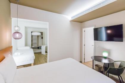 Ibis Styles Lisboa Centro Marquês de Pombal - image 6