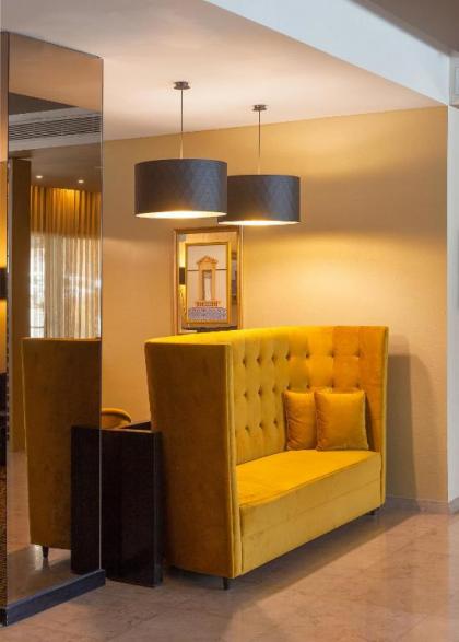 Lutecia Smart Design Hotel - image 4