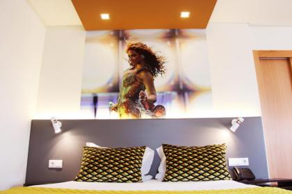 America Diamonds Hotel & Sushi Bar - image 15