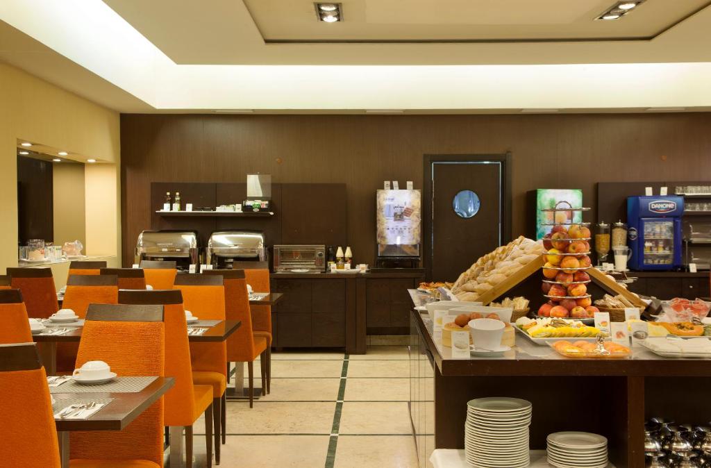 TURIM Iberia Hotel - image 3