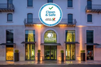 DoubleTree by Hilton Lisbon Fontana Park - image 1
