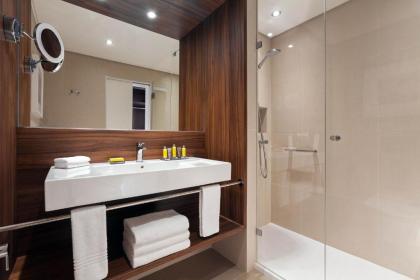 Lisbon Marriott Hotel - image 18