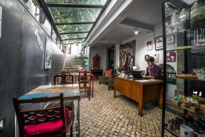 Casa do Bairro by Shiadu - image 1