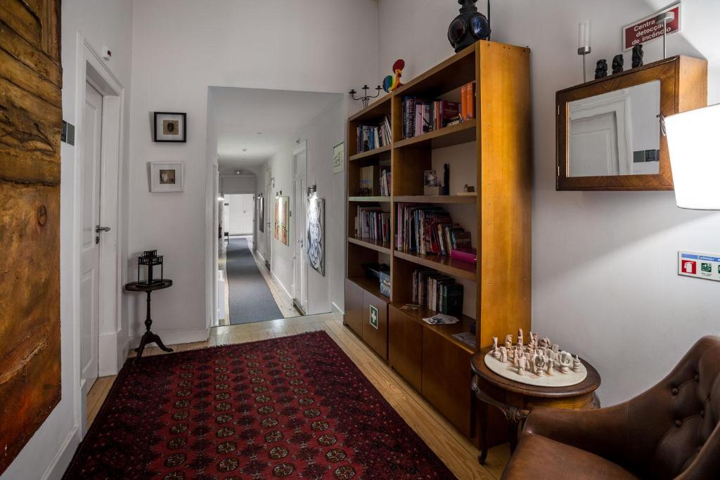 Casa do Bairro by Shiadu - image 6