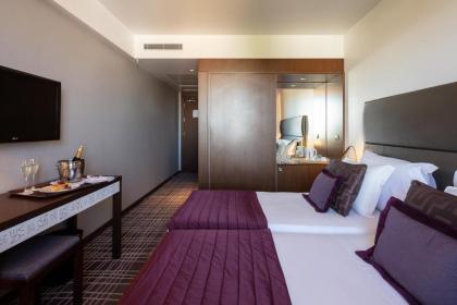 Neya Lisboa Hotel - image 14