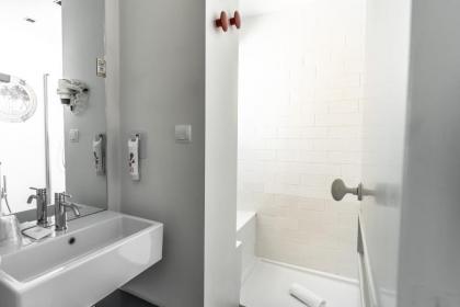 Ibis Styles Lisboa Centro Liberdade NE - image 13