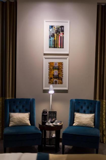 Lisboa Carmo Hotel - image 11