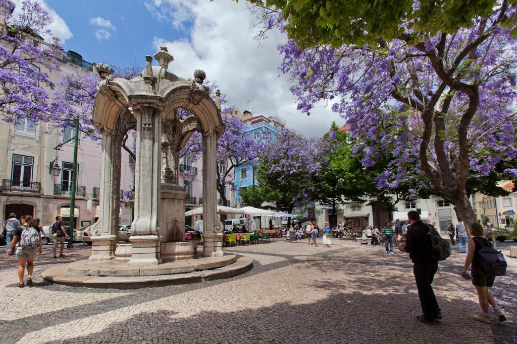 Lisboa Carmo Hotel - image 3