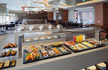 EPIC SANA Lisboa Hotel - image 3
