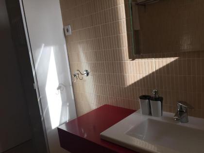 MODERN Conde Barão - SSs Apartments - image 15