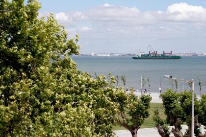 Lost Lisbon :: Cais House - image 19