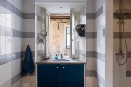 Lost Lisbon :: Cais House - image 4