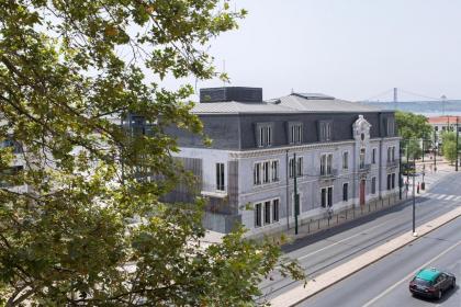 Lost Lisbon :: Cais House - image 6