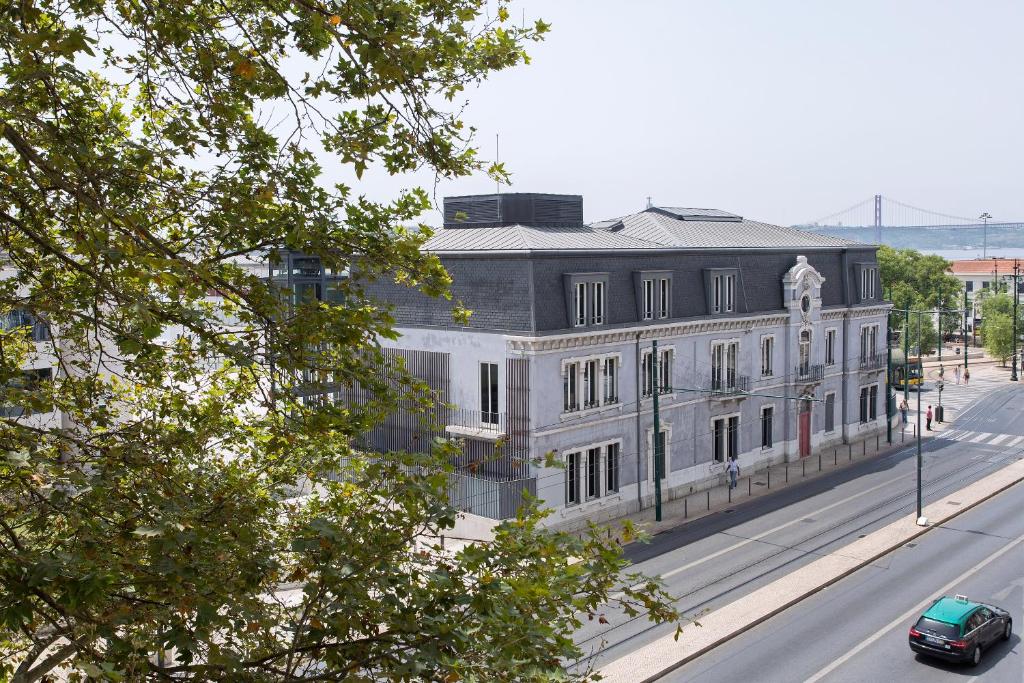 Lost Lisbon :: Cais House - image 6