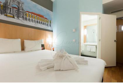 Hotel Ibis Lisboa Parque das Nações - image 2