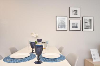 Famous Crows Lisbon Suites - image 9