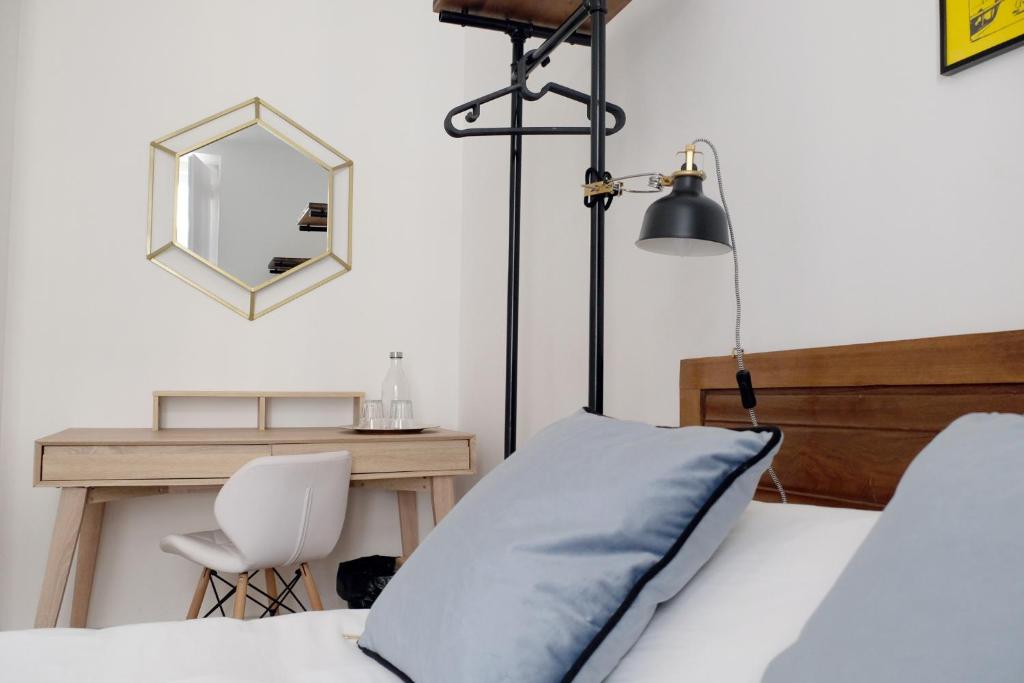 Lisbon Poets Inn - main image