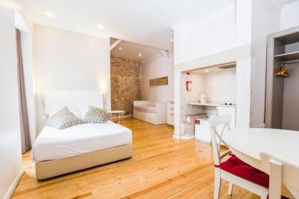 Lisbon Arsenal Suites - image 19
