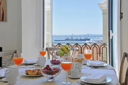 Localtraveling ALFAMA River View - Family Apartments - image 1