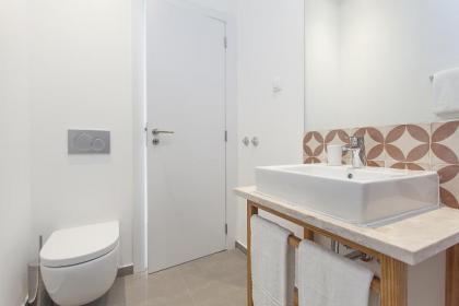 Lisbon Old Town Guest House - image 19