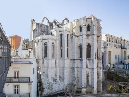 Carmo Chiado Deluxe Apartment - image 13